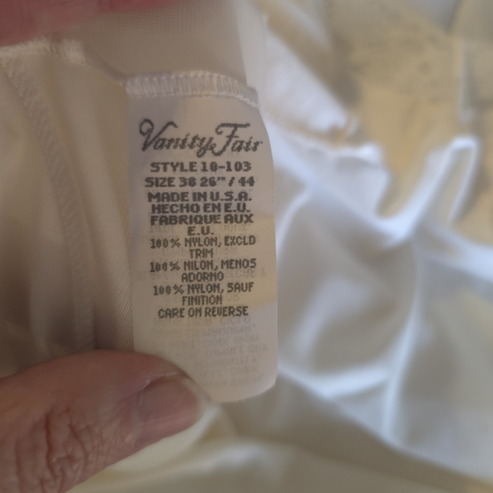 Full Slip Vanity Fair Vintage Nylon Size 38 Ivory - Picture 7 of 8